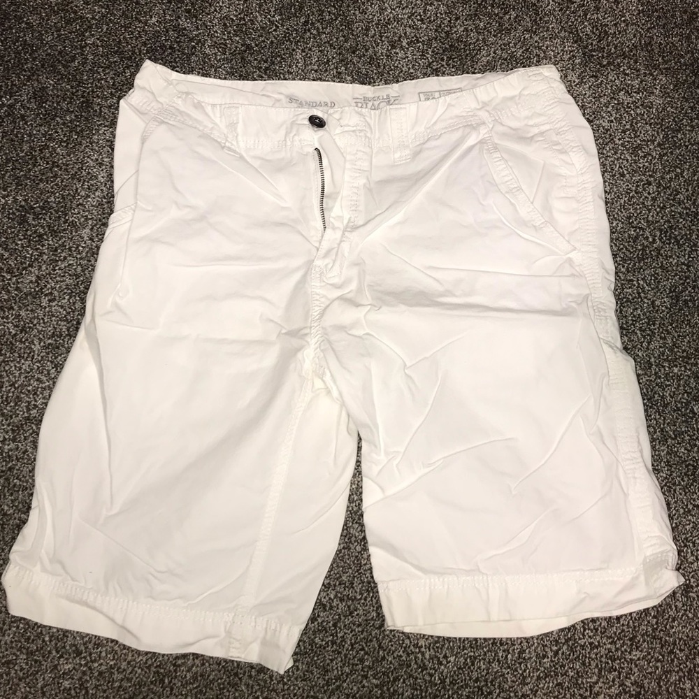 Men’s buckle black cargo shorts